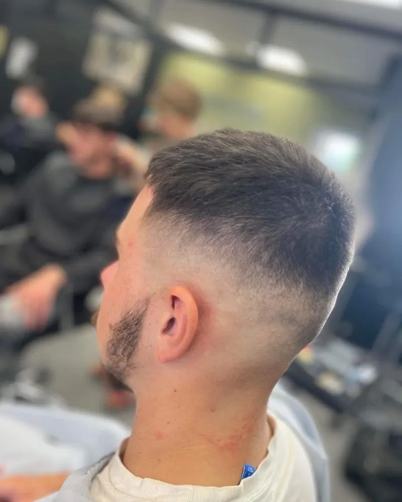 Coiffeur pour hommes à Pontorson